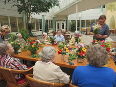 Bloemschikken in De Antonius Hof
